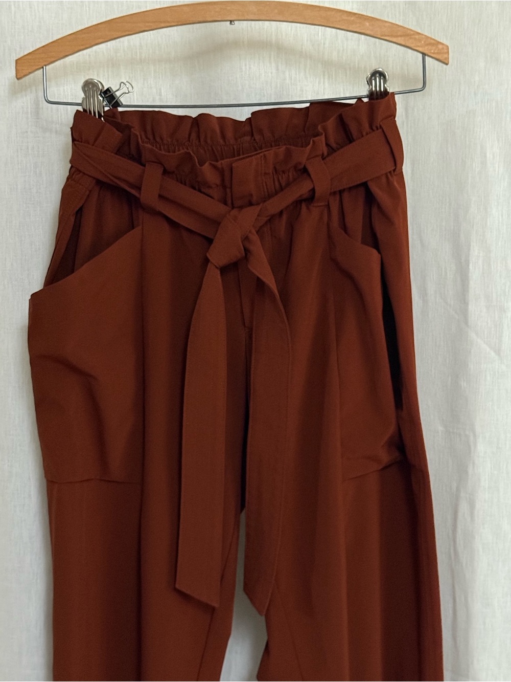 NWOT Athleta Skyline Pant II 6T Spiced Red Paperbag Tie Waist Tapered Stretch